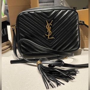 Saint Laurent
Lou Medium Monogram YSL Calf
Crossbody Bag